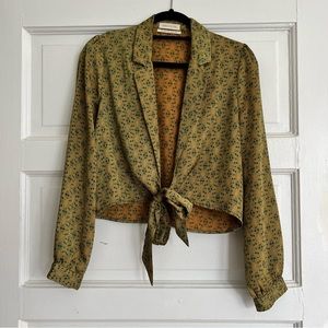 Urban Outfitters - Fun, sexy tie top - size small